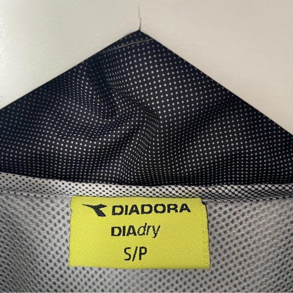 Men’s Windbreaker by Diadora - Picture 5 of 10